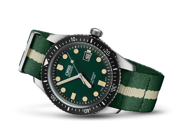 Image of Divers Sixty-Five